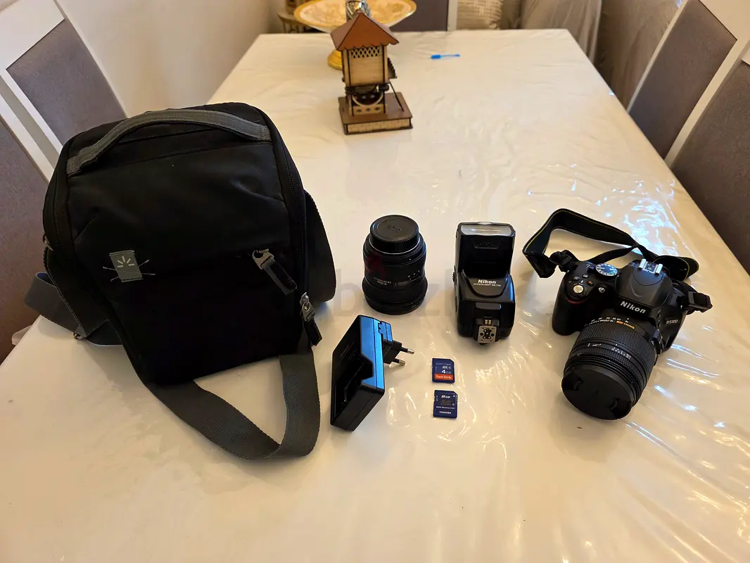 Nikon DSLR Camera D5100 Bundle with Accessories - Capture Your Moments!