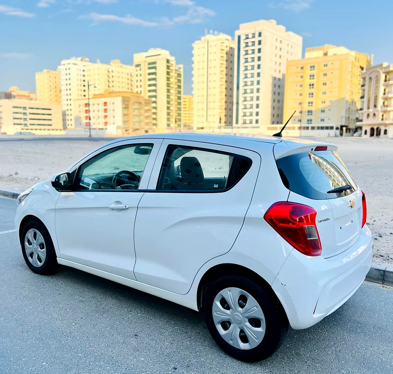 A Very Clean And Beautiful CHEVROLET SPARK 2019 WHITE GCC LOW LM REF. 271563173120472065112