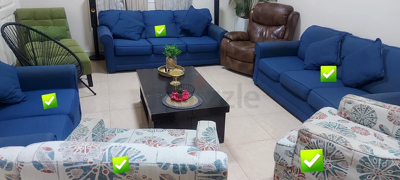 طقم أريكة 3+3+2+1+1 بلون أزرق بحالة جيدة، الكوت، العين632173318650901118