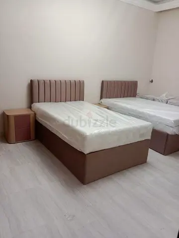 Stylish and Comfortable Bed Set with Nightstand - Perfect for Your Bedroom!