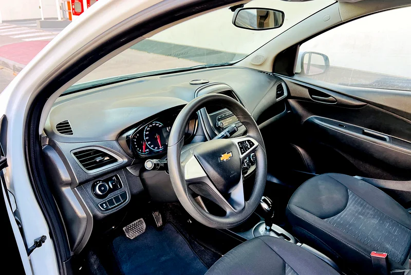 A Very Clean And Beautiful CHEVROLET SPARK 2019 WHITE GCC LOW LM REF. 271563173120472065113