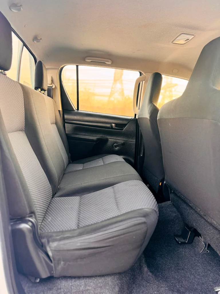 Toyota Hilux // 4Wd Drive // Gcc space // 7 pes i Have // Good conditions63166156795778114