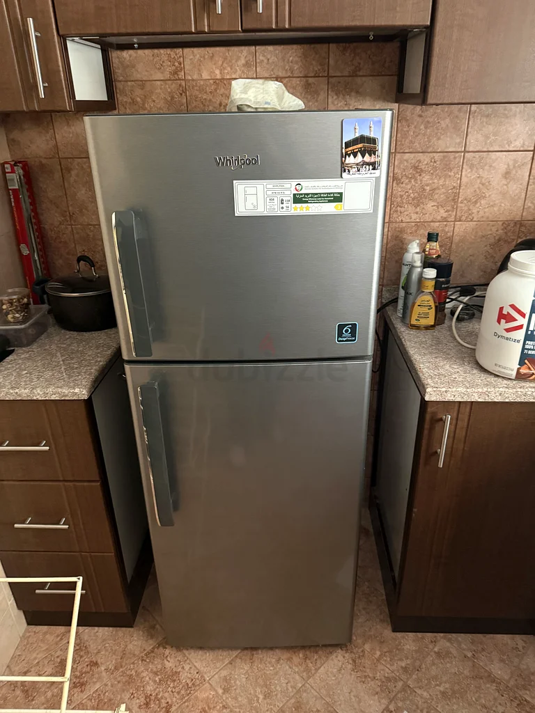 Stainless Steel Whirlpool Refrigerator - Spacious  Efficient!63251915214594110