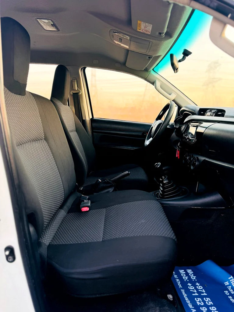 Toyota Hilux // 4Wd Drive // Gcc space // 7 pes i Have // Good conditions63166156795778112