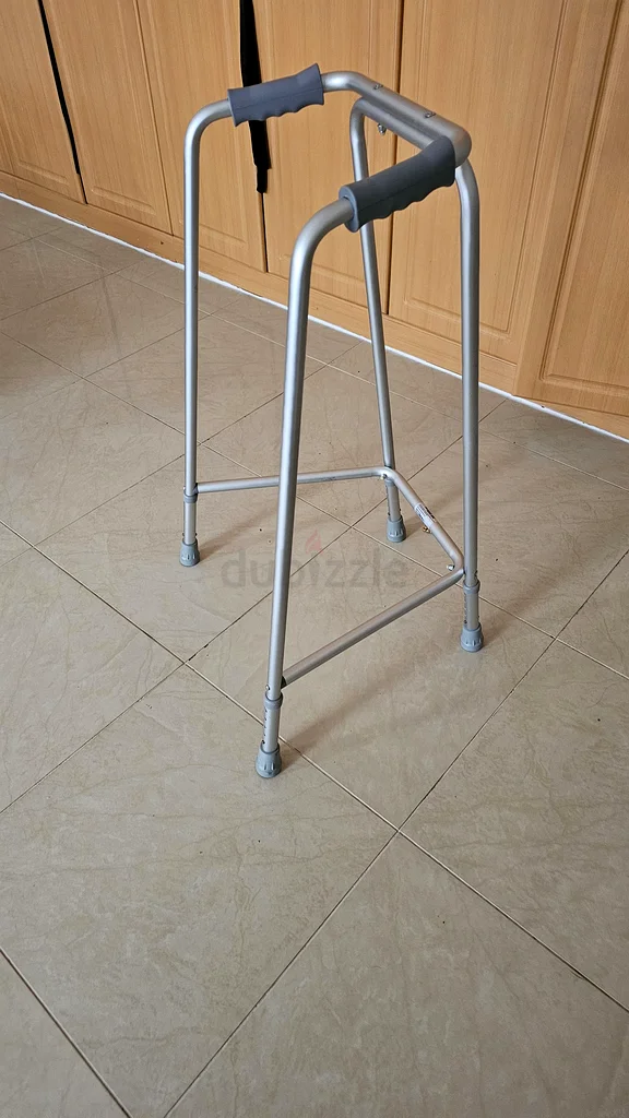 Walking aid63228314791938113