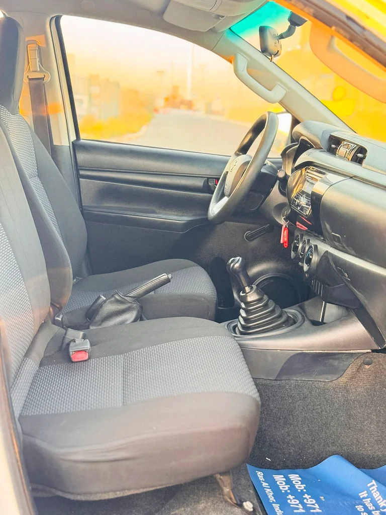 Toyota Hilux // 4Wd Drive // Gcc space // 7 pes i Have // Good conditions63166156795778113