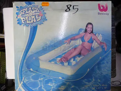 LARGE INFLATABLE SPECIAL POOL WATER BED