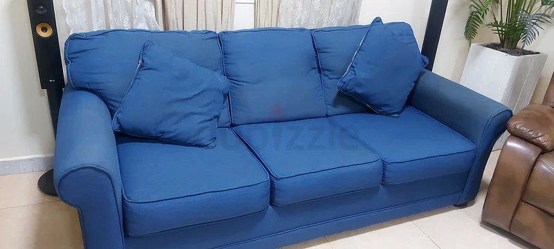 طقم أريكة 3+3+2+1+1 بلون أزرق بحالة جيدة، الكوت، العين63217331865090112