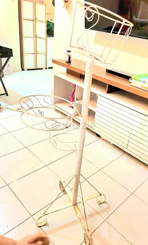 Metal Planter Stand