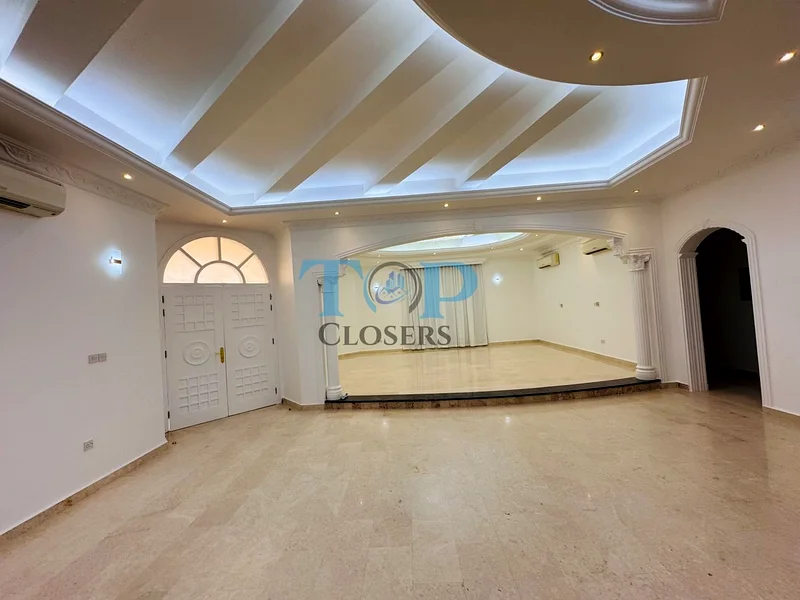 Separate Entrance | Modern Villa | Driver Room62868802346370112