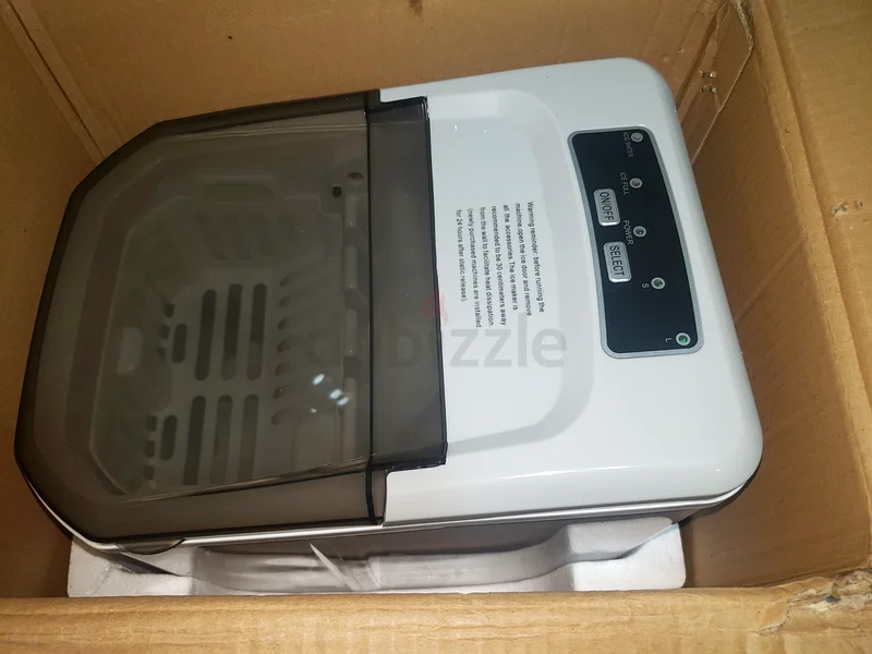 Portable Ice Maker - Chill Your Drinks in No Time!63253472195330115