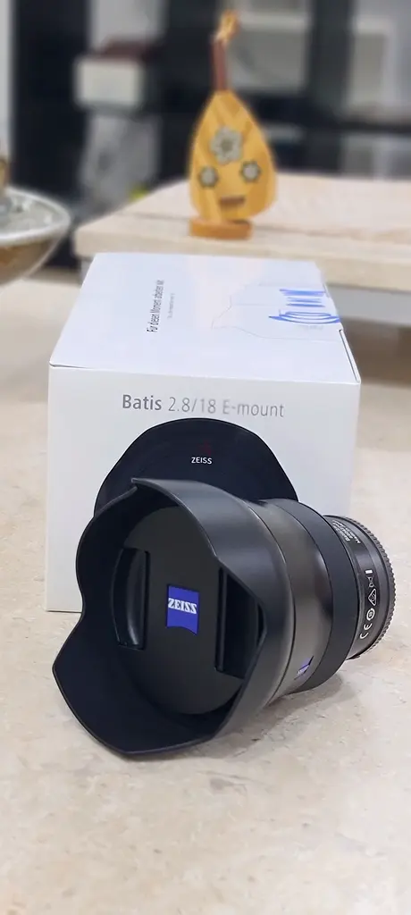 عدسة ZEISS Batis 18 مم بفتحة عدسة f/2.8 (لتركيب Sony E-Mount)