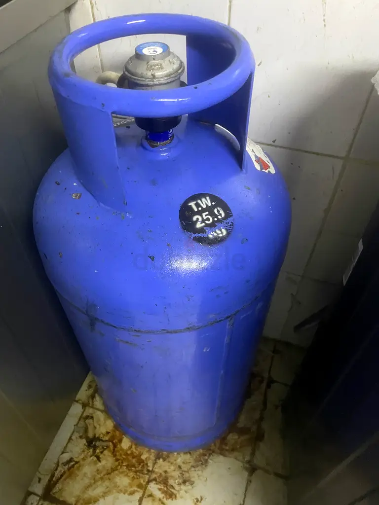 For Sale: 25kg Gas Cylinder - Reliable Home Energy Source!
