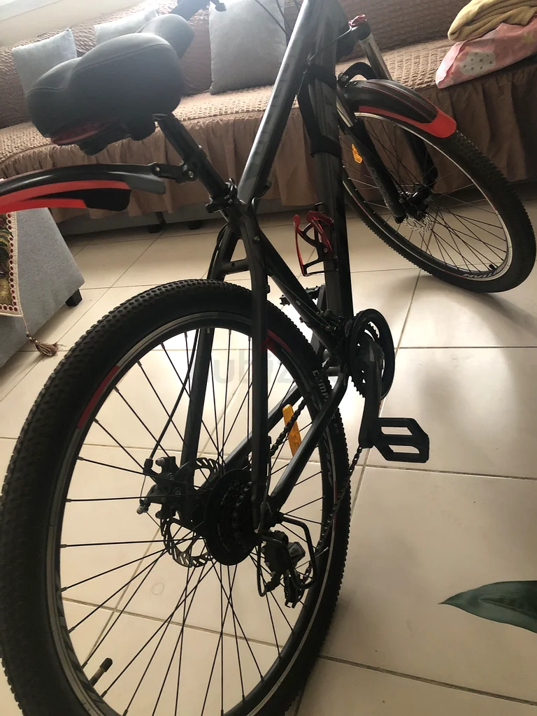 Bicycle Titan in perfect condition ( used one month only ) for 300 AED63246753245441112