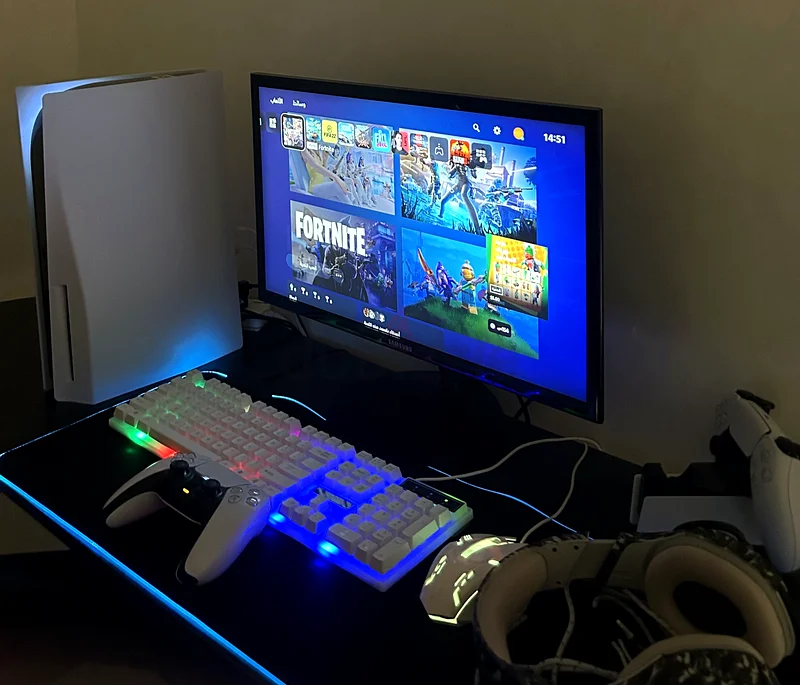 For sale, a complete Sony 5 console with a Nintendo Switch, at a reasonable price, negotiable!63228307577218112