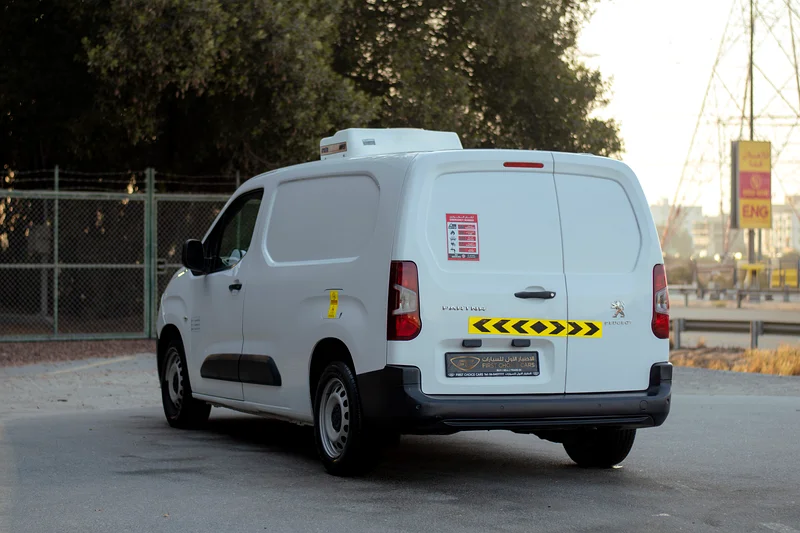 2022 | PEUGEOT PARTNER | CHILLER VAN | GCC SPECS | P0630162935672038785113