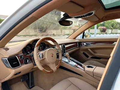 2014 Porsche PANAMERA — миниатюра 3