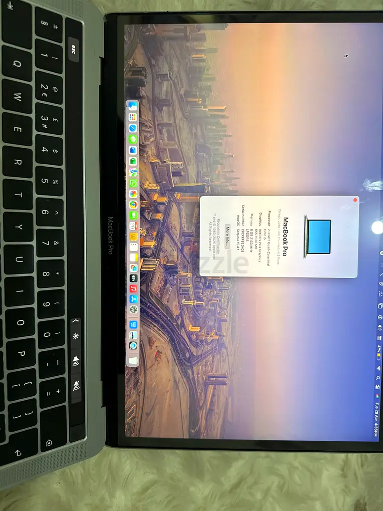 Stylish Apple MacBook in Great Condition!63255535492355113
