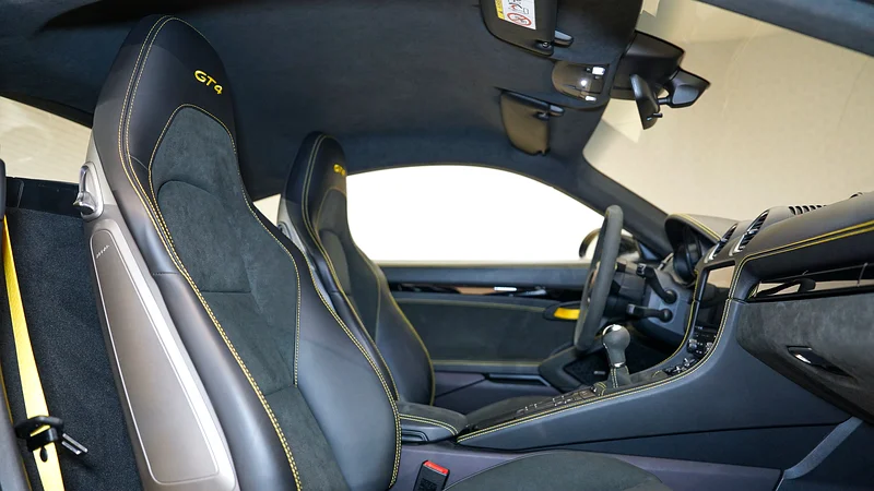 718 Cayman GT4 Manual | AED 6,677 PM | Up to 3 Years Unlimited Warranty | GCC63156540368898114