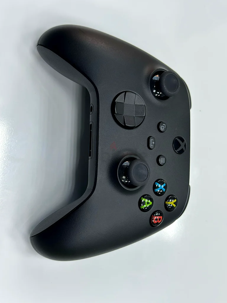 جهاز تحكم ألعاب لاسلكي من Xbox - أسود كربوني63229684681217113
