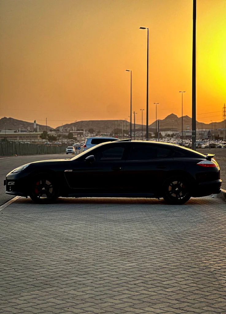 Porsche Panamera GTS Black Edition 201363225701567106113