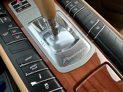 2014 Porsche PANAMERA — миниатюра 9