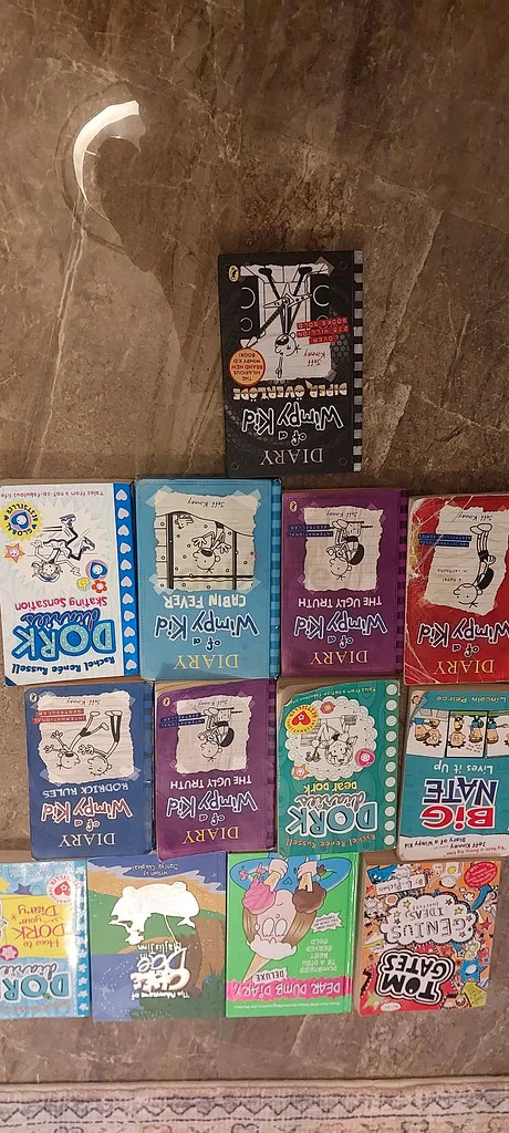 كتب أطفال مختلفة63226277610369111