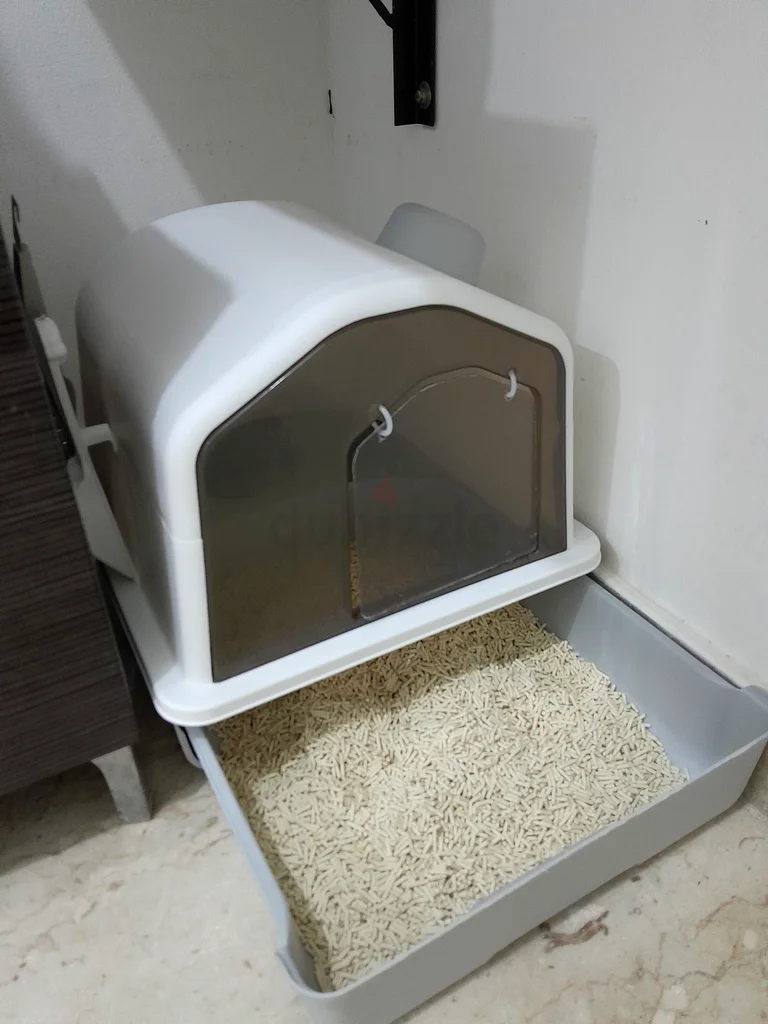 Modern Pet Food Dispenser - Keep Your Furry Friend Fed!63234618254851112