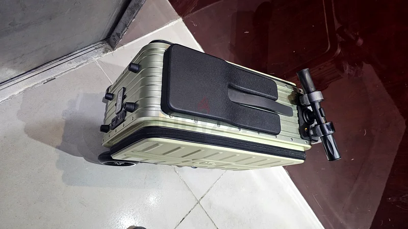 حقيبة سفر صغيرة أنيقة قابلة للحمل تحتوي على دراجة كهربائية للمغامرات63240129983874113