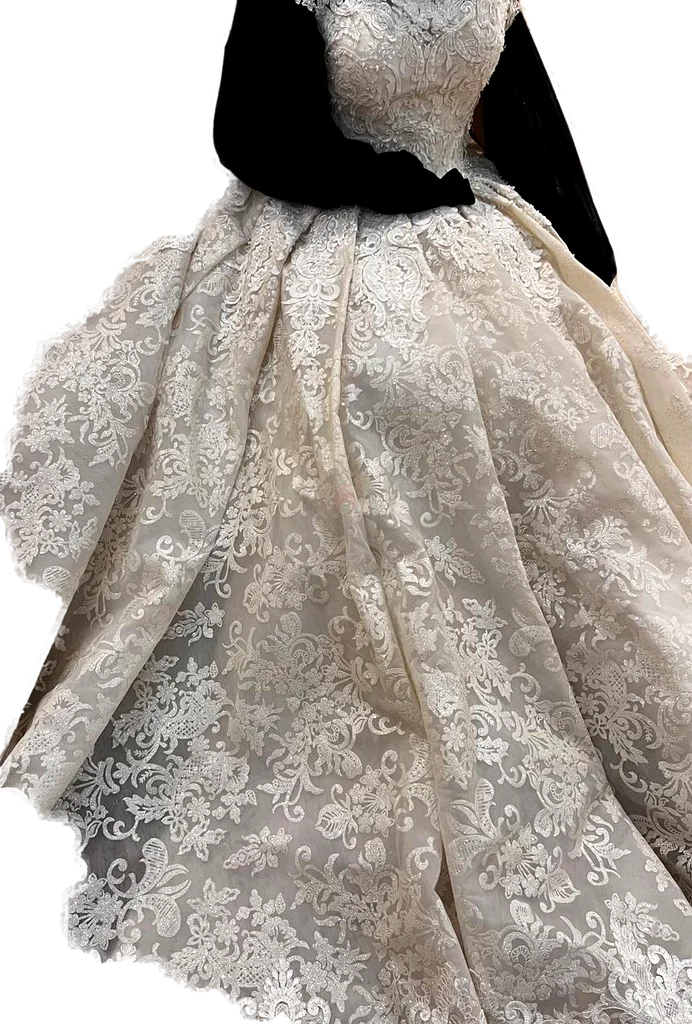 Bridal white tail dress with holding bouquet only 170063240133874178111