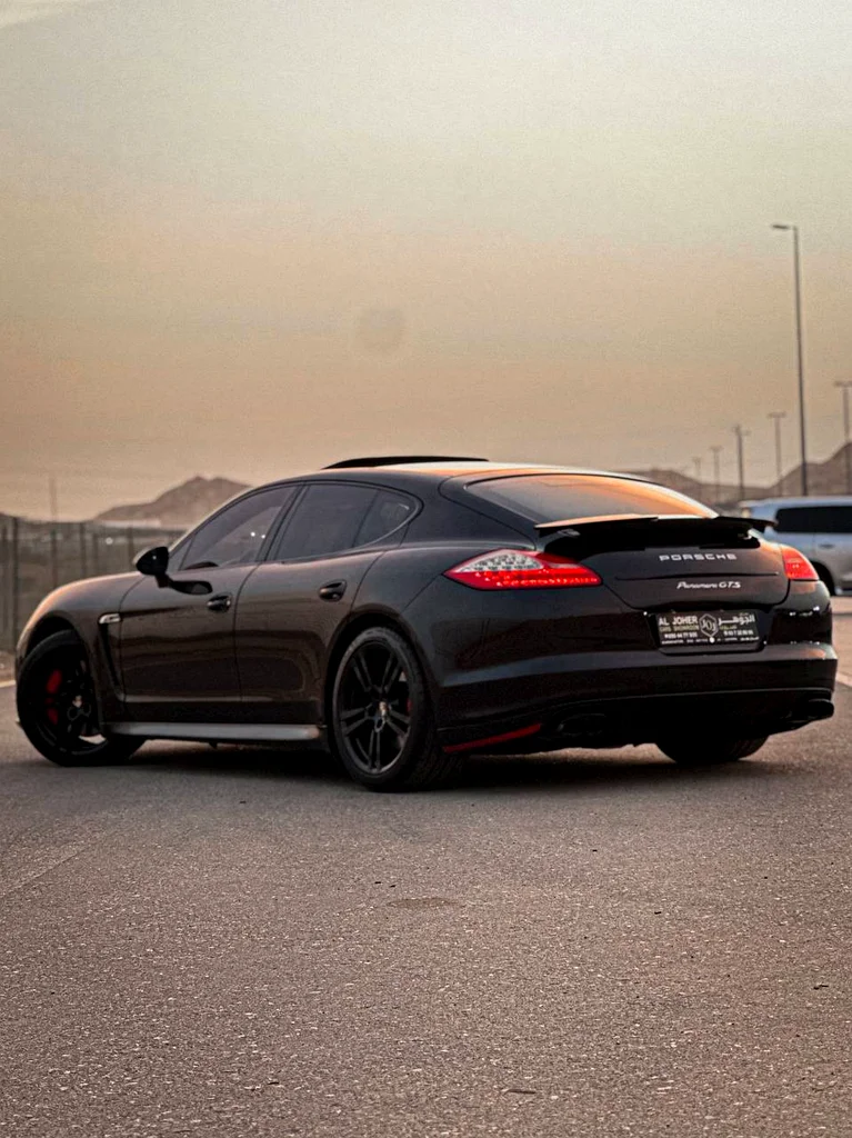 Porsche Panamera GTS Black Edition 201363225701567106114