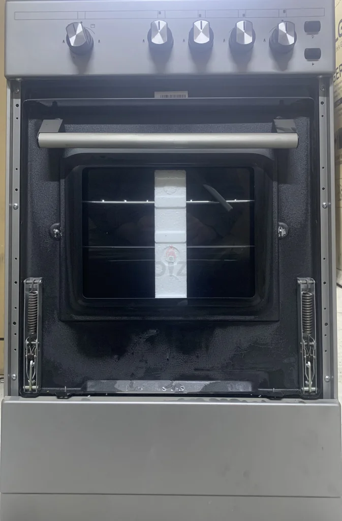 New Veneto 4 Burner Cooking Range Front Oven Glass Broken62931669437826112
