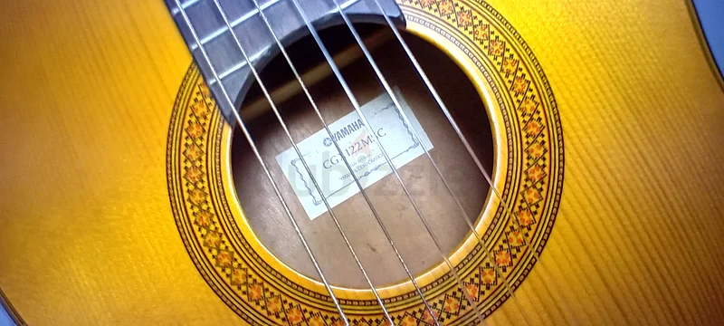 غيتار ياماها كلاسيكي/ كهربائي63199131035139111