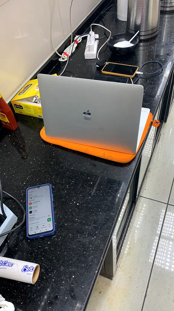 MacBook 2017 Model M Version63256077228034118
