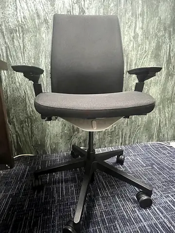 Steel case think office chair