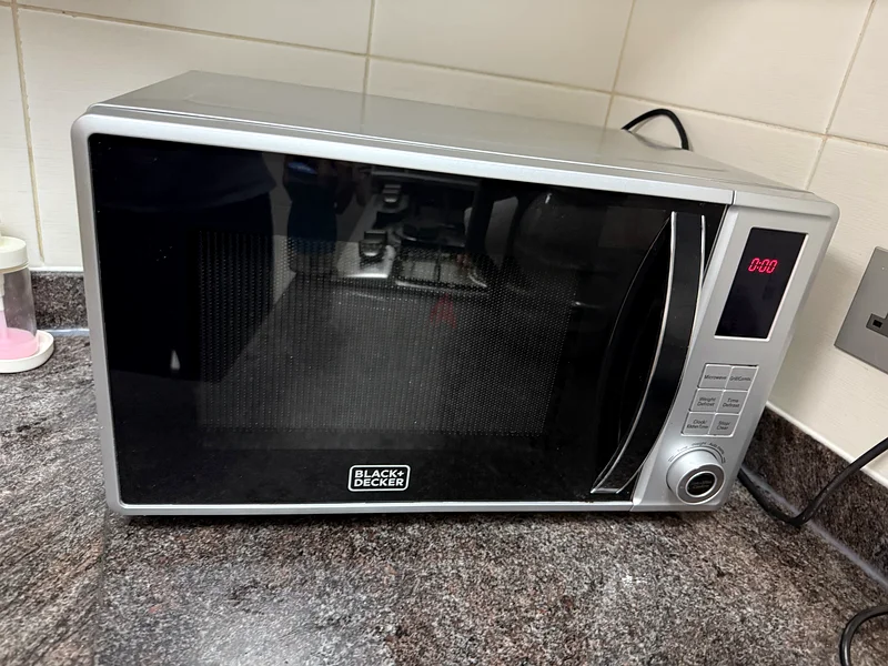 Efficient Black+Decker Digital Microwave Oven for Sale!63247749478273111
