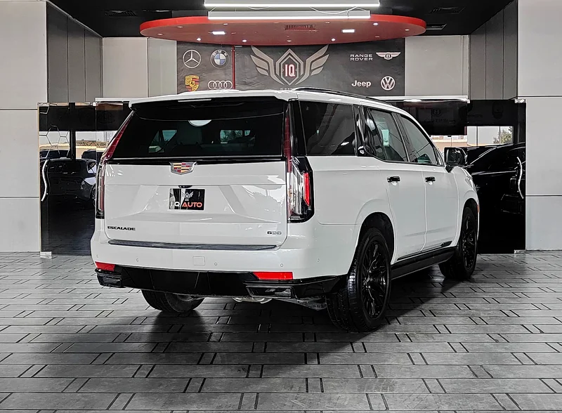 AED 3,650 P.M | Cadillac Escalade Sport Platinum 600 | Black Edition | Under Warranty | GCC63176169914498113