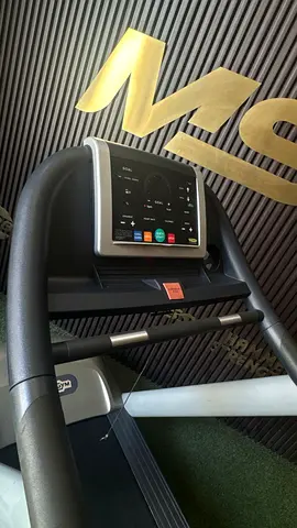 TECHNOGYM JOG TREADMILL 700 LED