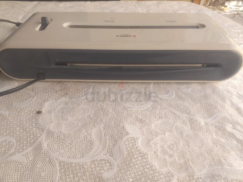 Comix Laminating / Laminator A4 F9061 excellent condition for sale63259189560449111