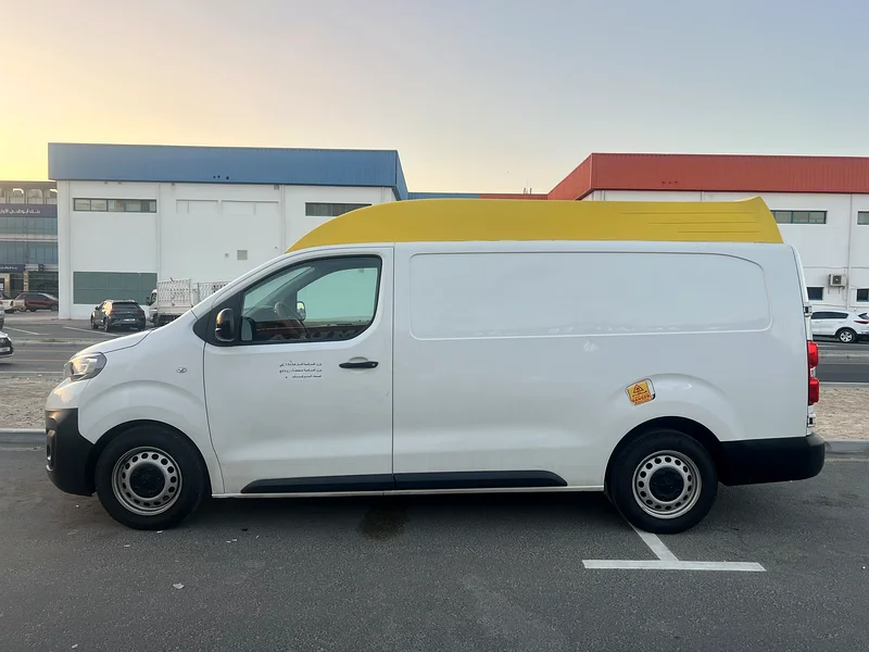 PEUGEOT expert 2020 GCC Automatic Gear ,Low mileage and clean car63221822602626112