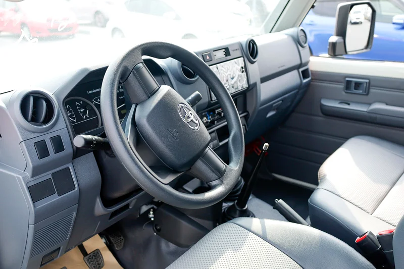 LHD - تويوتا لاند كروزر 78، ديزل 4.2 لتر، ناقل حركة يدوي قياسي.63166630298113113