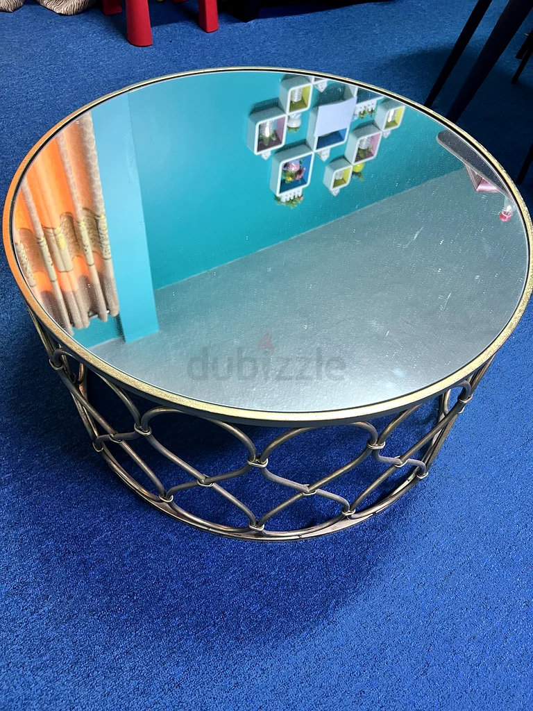 طاولة قهوة دائرية ذات تصميم أنيق مع مرآة - زينة فريدة للمنزل62863819153795114