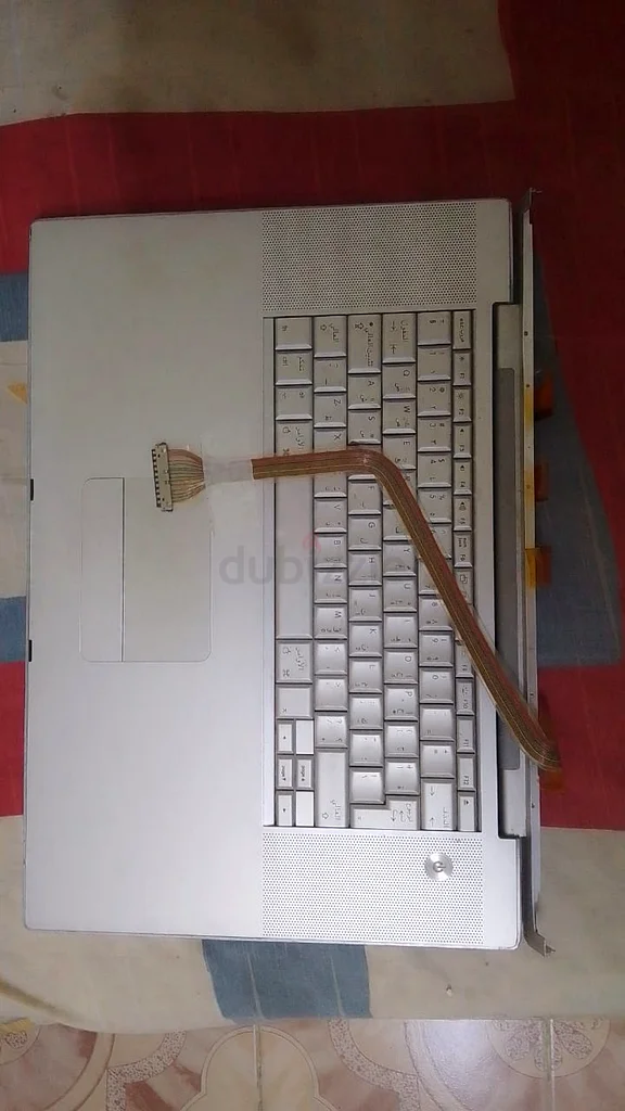 مجموعة أجهزة كمبيوتر ماك بوك من أبل - رائعة للقطع أو الإصلاح!63256604266498113