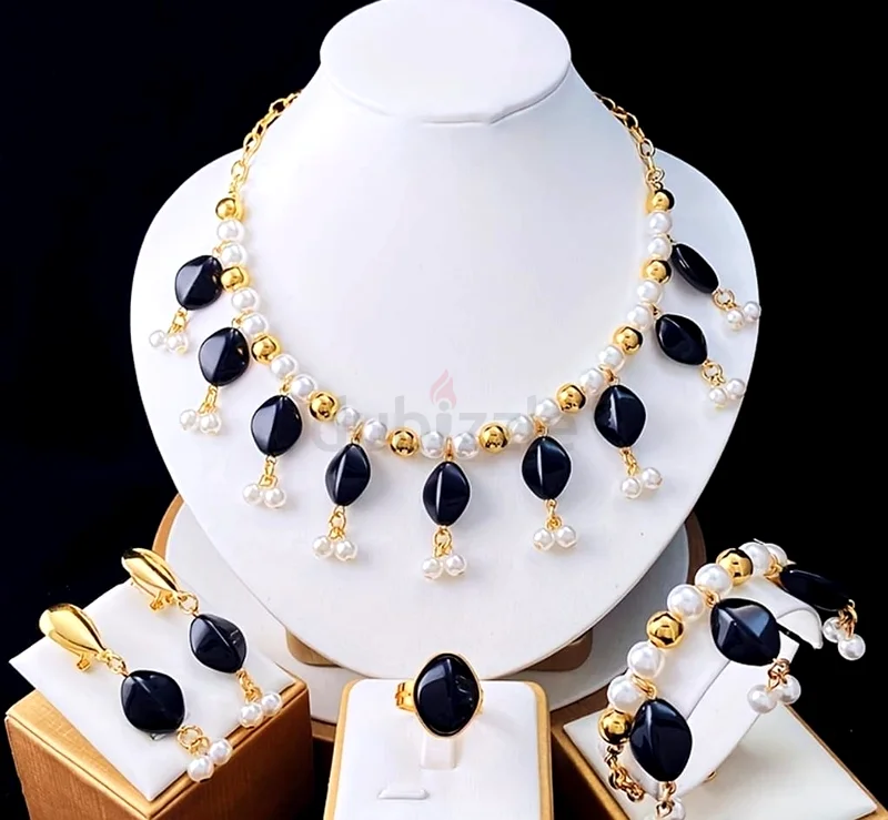 طقم مجوهرات أنيق من التوركواز والذهب للبيع!63173153831298114