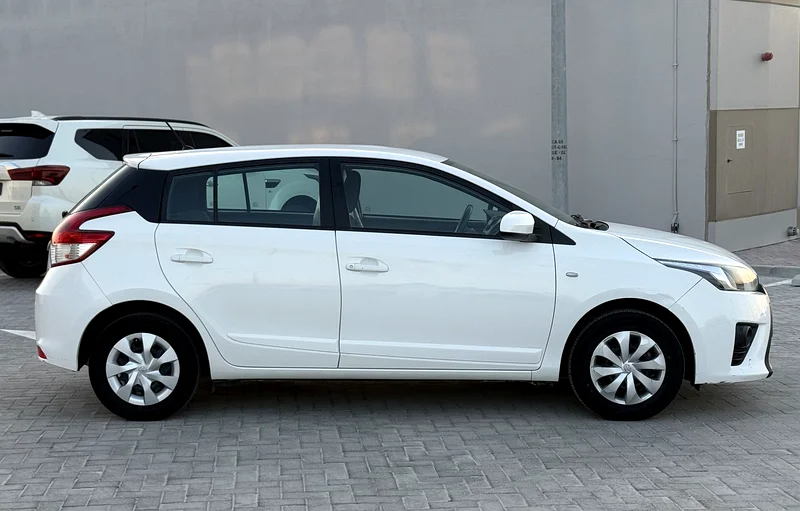 2017 Toyota Yaris SE in perfect condition with original paint63147209797635111