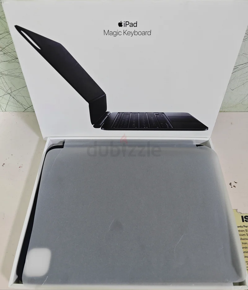لوحة مفاتيح Apple Magic الخاصة بجهاز iPad Pro بحجم 11 بوصة (M4) - إنجليزية دولية - لوحة مفاتيح عربية - لون أسود63254495900802112