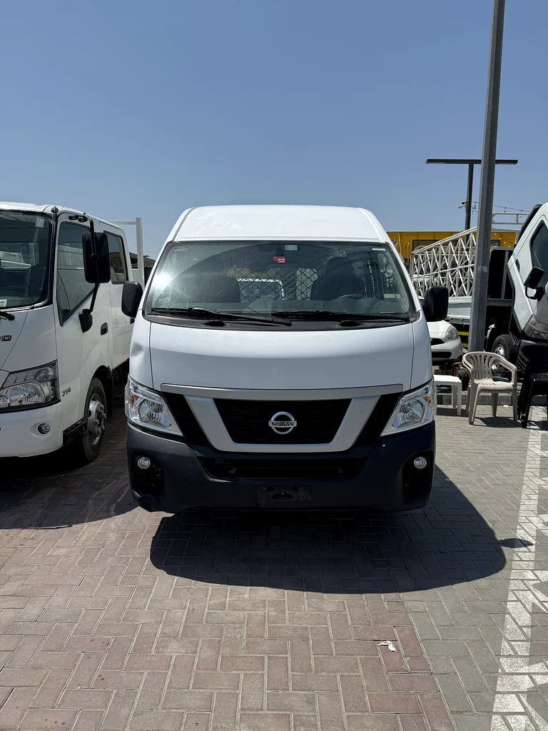 نيسان أورفان فان توصيل بسقف عالي، طراز 2022، حالة ممتازة63166627820931112