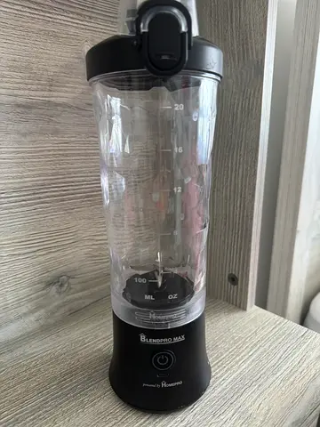 HOMEPRO Better Value for Better Living Home Pro Blendpro Max 6 Blades Portable Blender