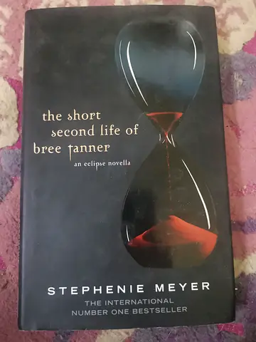 The Short Second Life of Bree Tanner by Stephenie Meyer - An Eclipse Novella