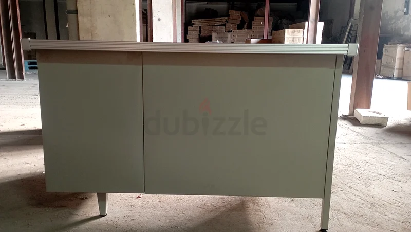 Stylish Modern Study Table with Storage63222347406211112